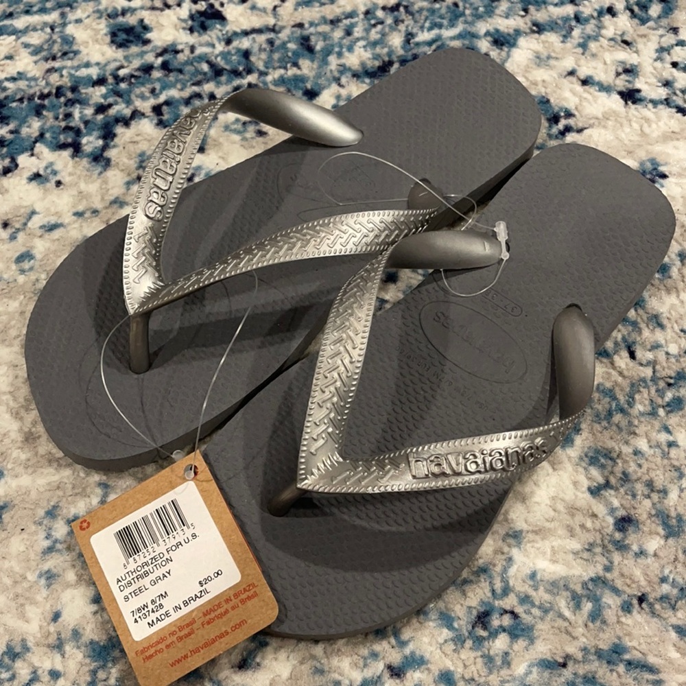 Havaianas Steel Gray Flip Flops size 7/8